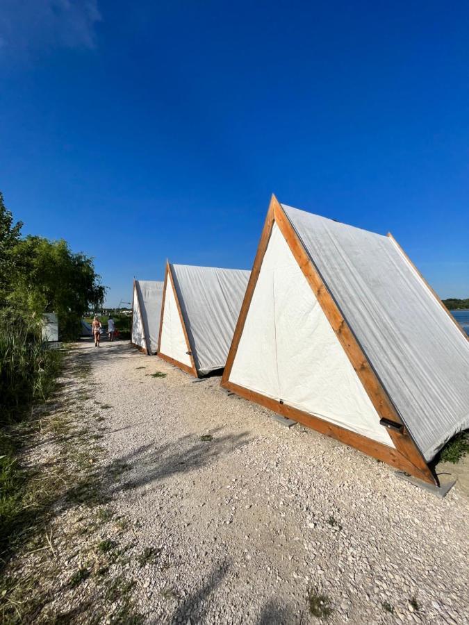 Lupa Tent Budakalász Exterior foto