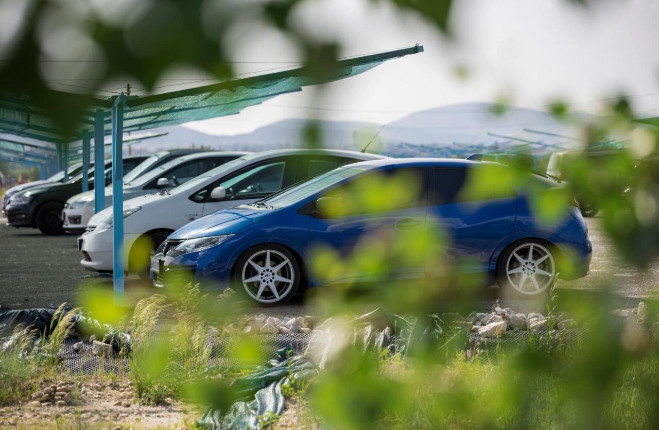 Lupa Tent Budakalász Exterior foto